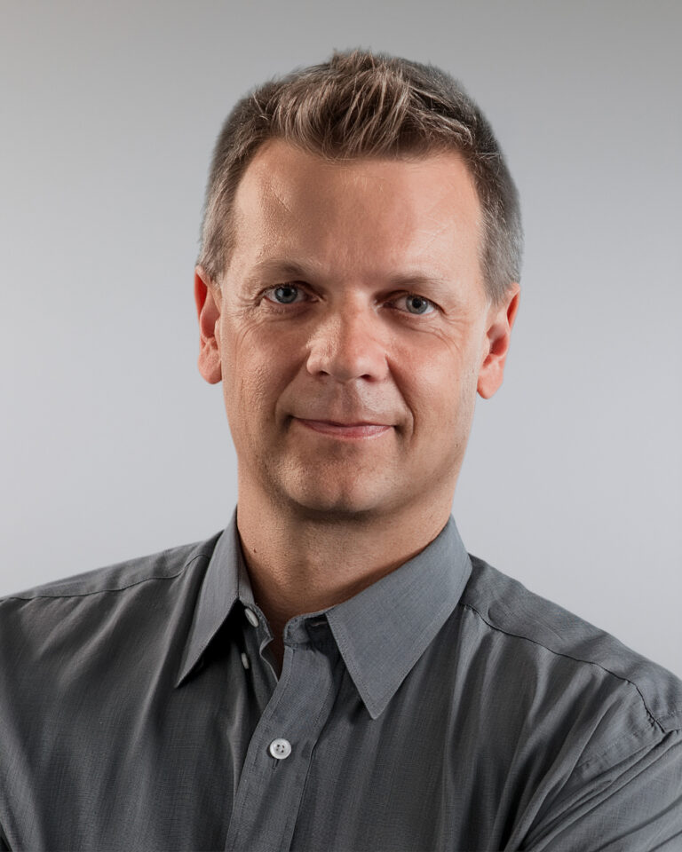 Headshot of Roger Mills